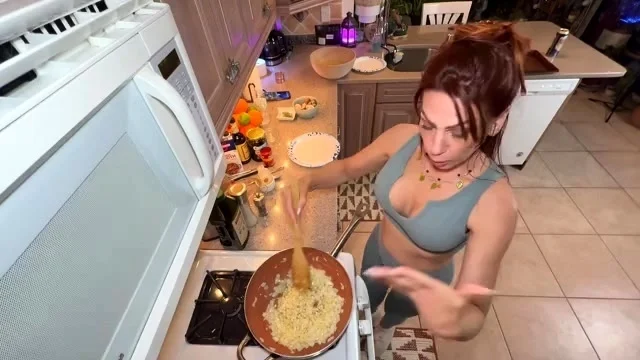 TrophyWifeNat - Cooking with Nat