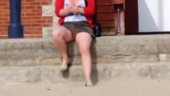 Short skirt pussy flashing