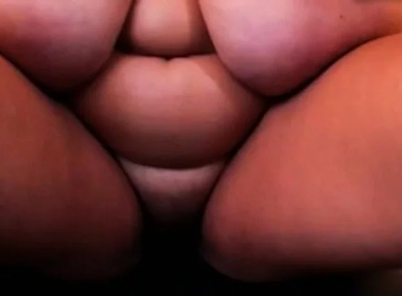 Huge hanging tits on older lady