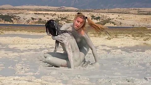Nazryana - Silver Mud With Queen Snake