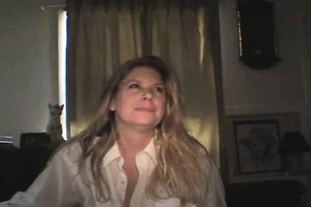 Big breasted blonde hooker Sandy worships a throbbing shaft POV style