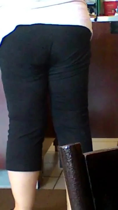 Booty in tight leggings 2