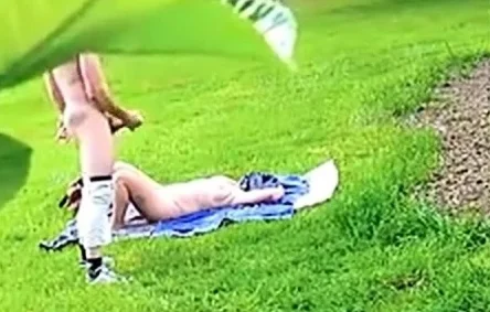 Dickflash - Jerk for nude sunbathing MILF