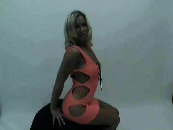 She wants a sexy photo shoot while her body is still perfect