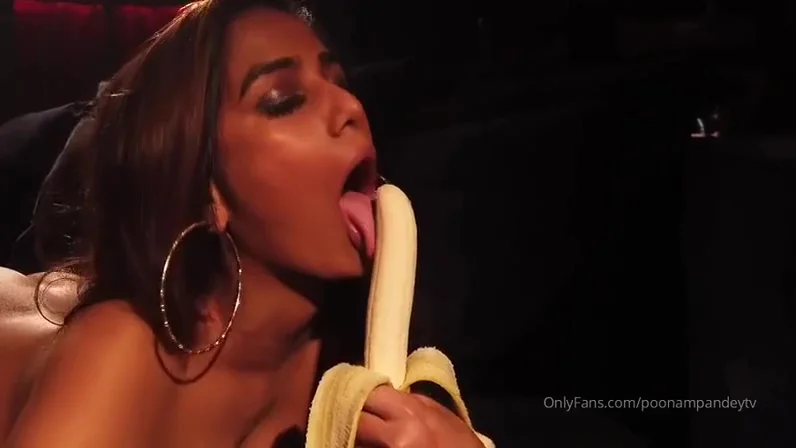 Poonam Pandeys Pussy And Bj