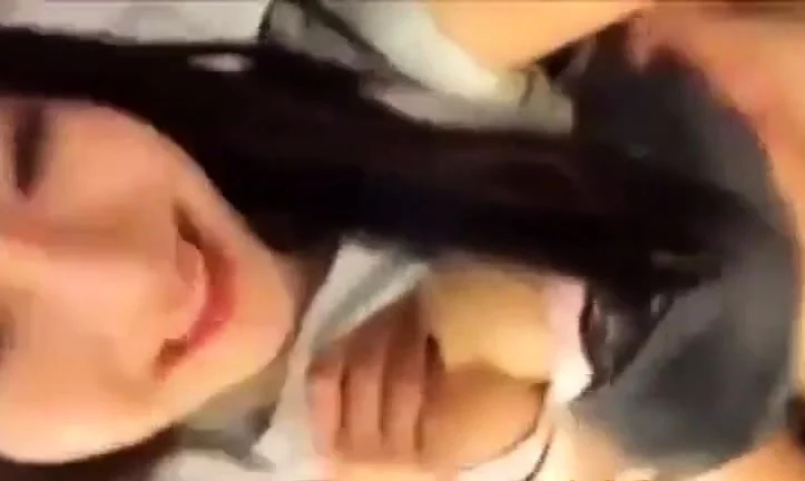 Hot korean girl records herself being fucked
