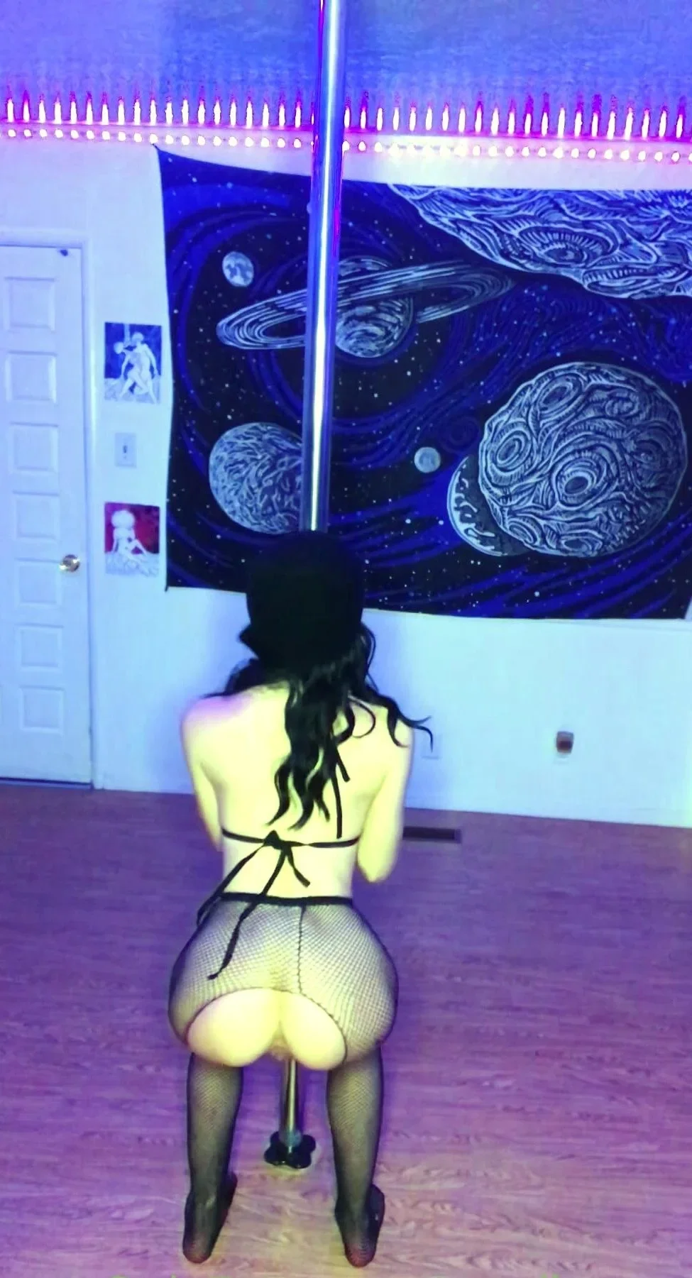 Brunette Solo Webcam Masturbation