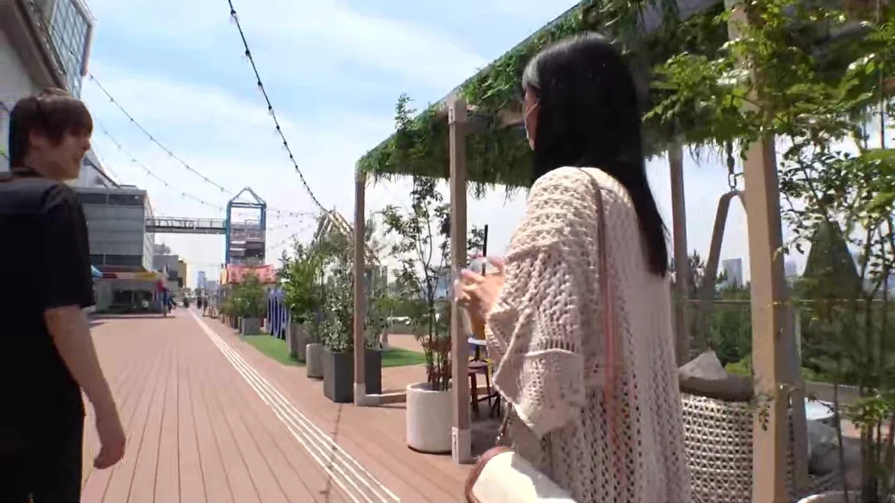 0001747_日本女性が潮吹きする素人ナンパのSEXMGS販促１９分動画