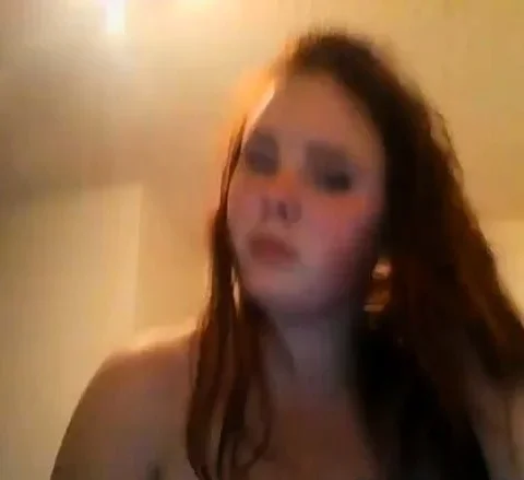 Big Butt White Girl Spreads Her Fat Ass