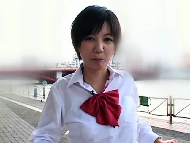 Japanese teen bimbo in uniform sucks cock