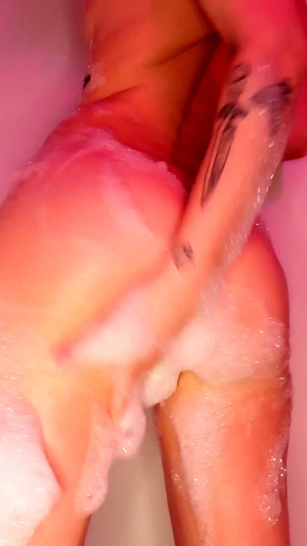Amateur shower and masturbation