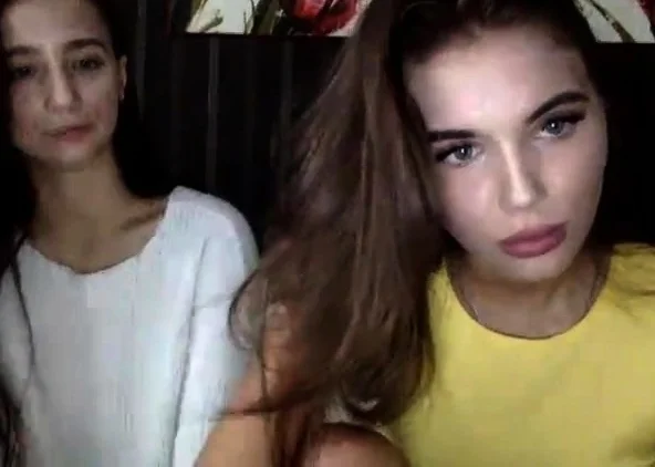 Amateur Webcam Teen Masturbates And Teases