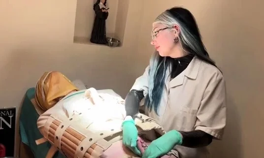 Miss Oyuki - Castration