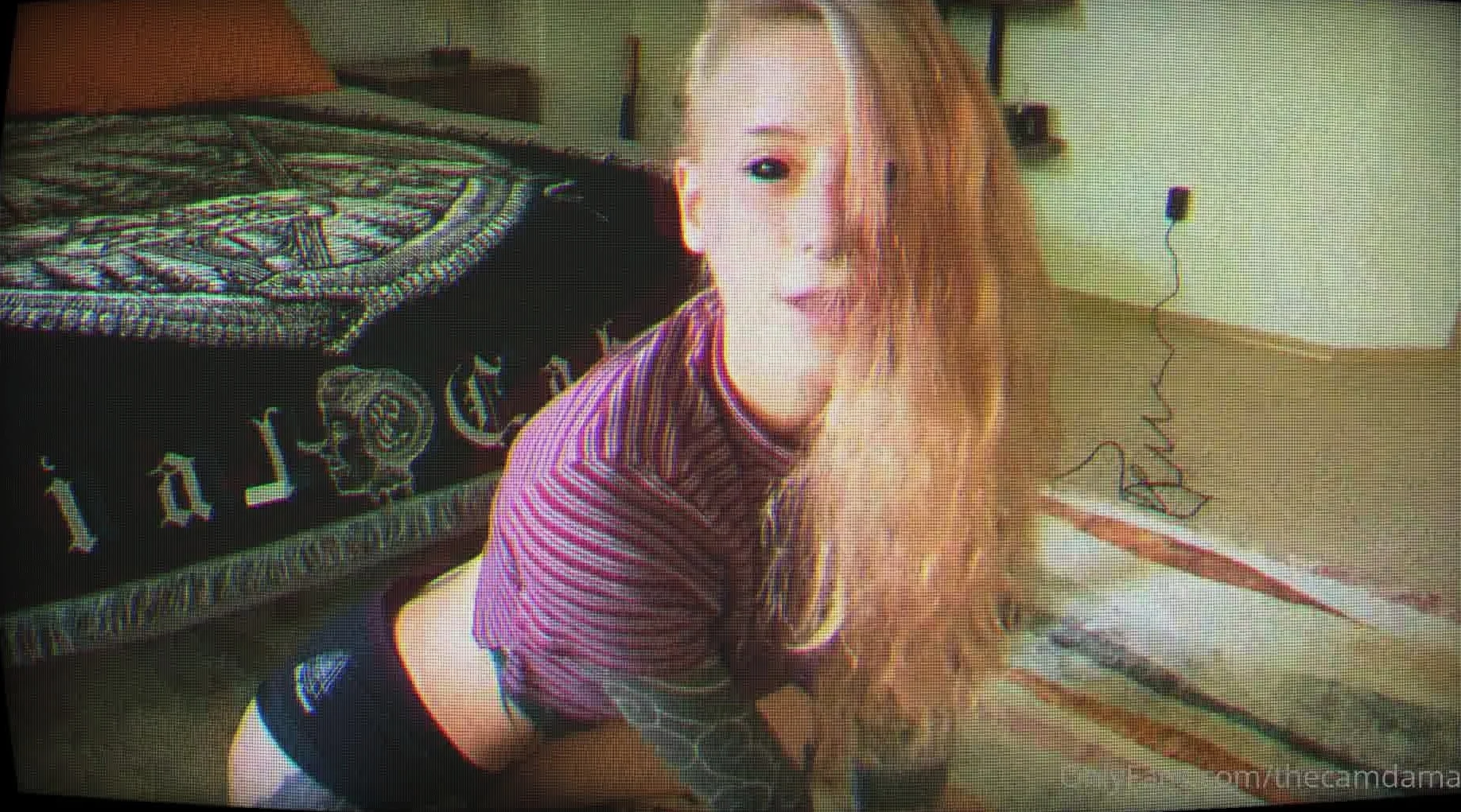 Amateur Webcam Cute Teen Plays Solo with Big Dildo