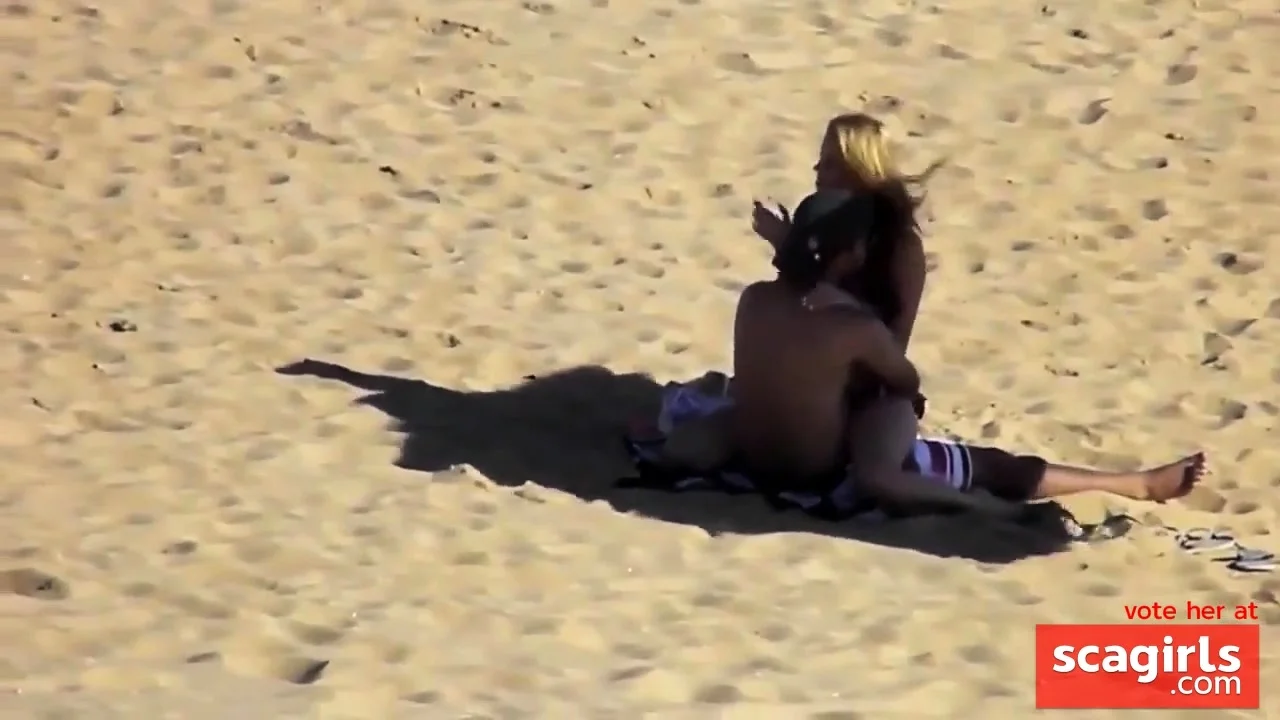Amateur beach fuck
