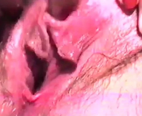 girls wet pussy and cum play