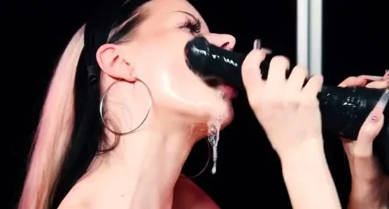 Honeybabesugarpiie extreme Deep Throat and Cum Down My