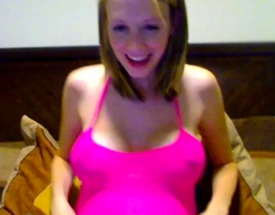 blonde preggo girl in webcam