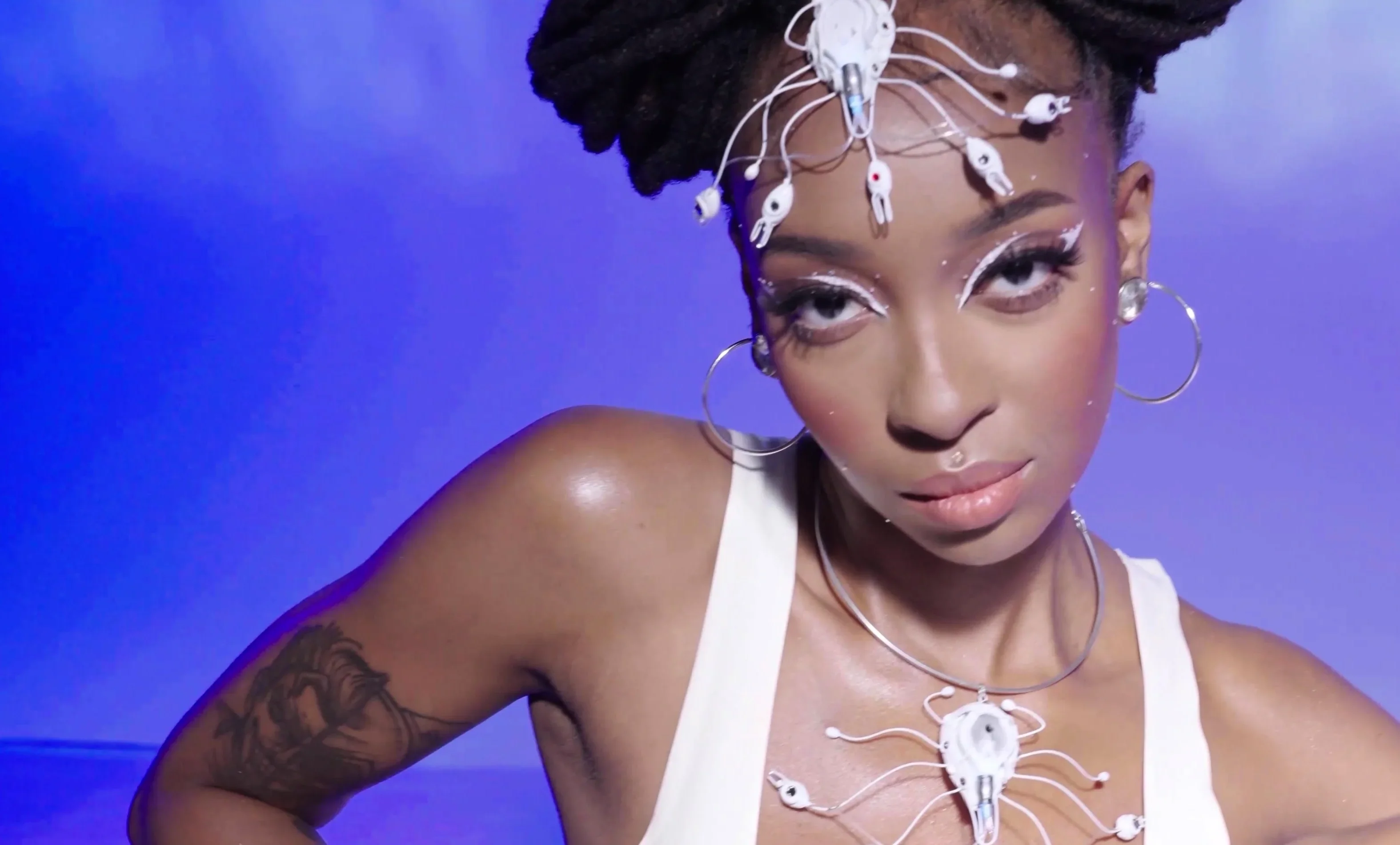 Big boobed ebony muse shows her passion