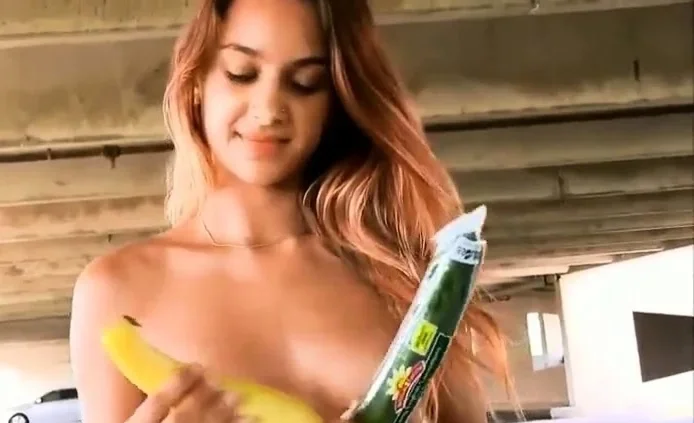 Uma poblic nudity #1
