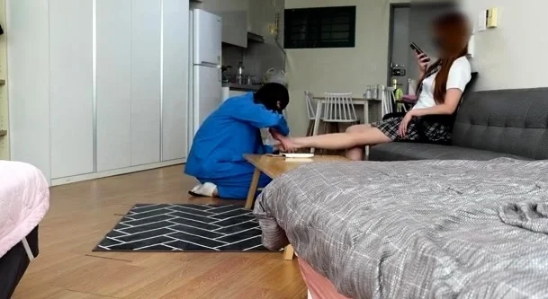 Brunette GF Hidden Cam Masturbation