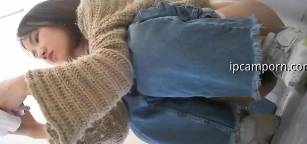 Amateur Asian Couple Frigging On Cam