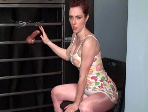 Amateur Sucks Dick And Fucked Through A Glory Hole