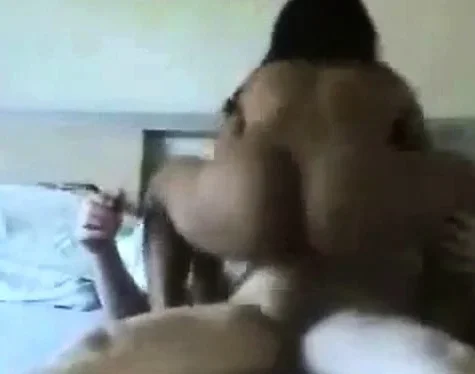 Malay bar girl rides Arab custumer