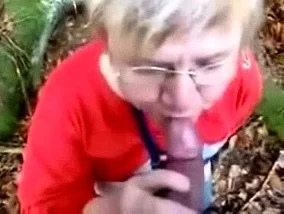 Mature femdom handjob cumshot