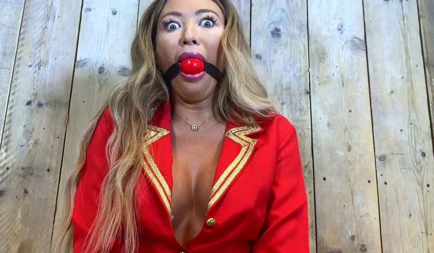 Close up MiLF getting it in the ass