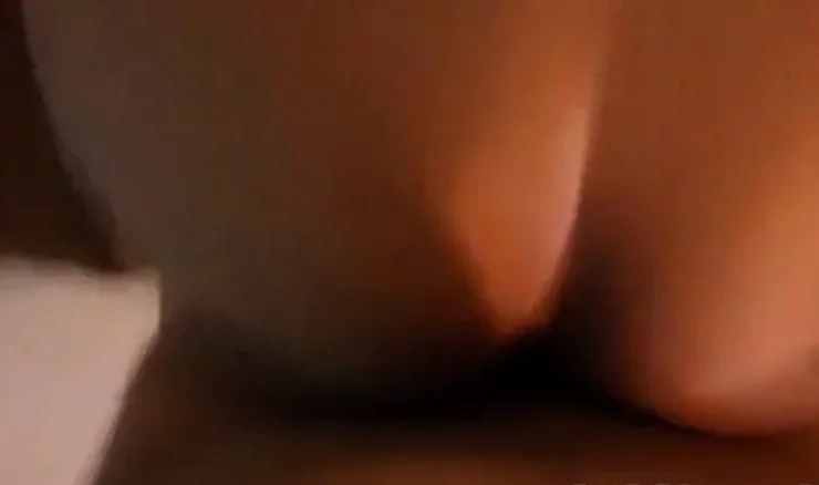 Indonesian Hijabi Babe in Amateur Doggy-Style Video