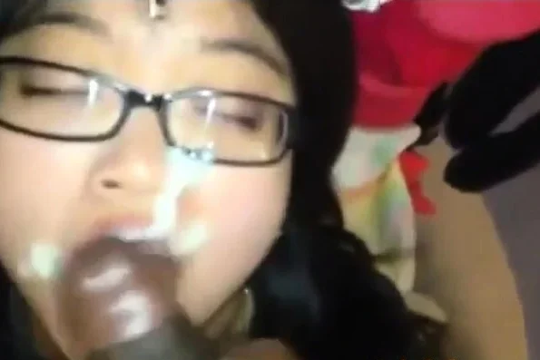 Chinese girl sucking and facial from bbc