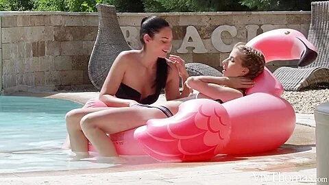 Emelie Crystal And Lee Anne - Wet And Wild
