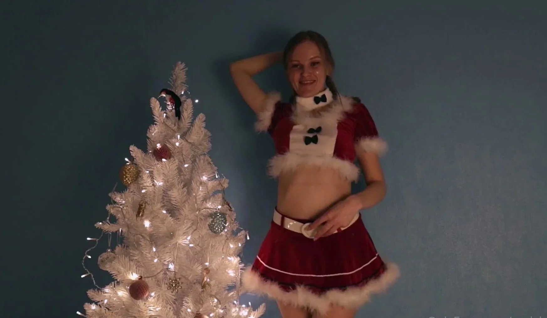 Amateur Blonde Teen Plays Solo with Toy Webcam Porn