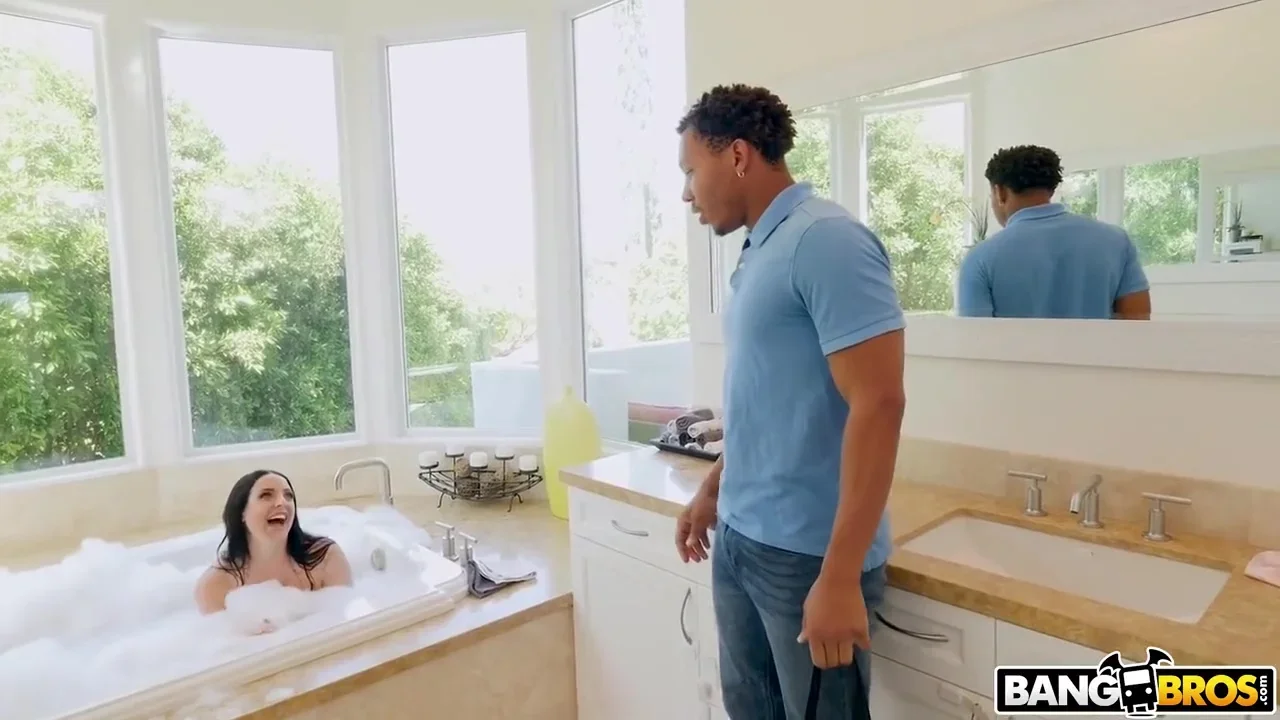 Ricky Bathtub - Ricki White